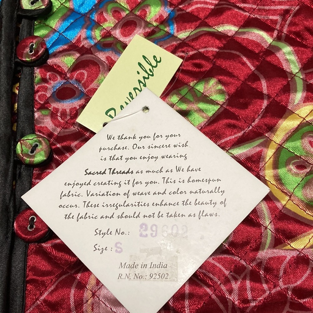 “SACRED Threads” Reversible Quilted Jacket - Picture 4 of 6